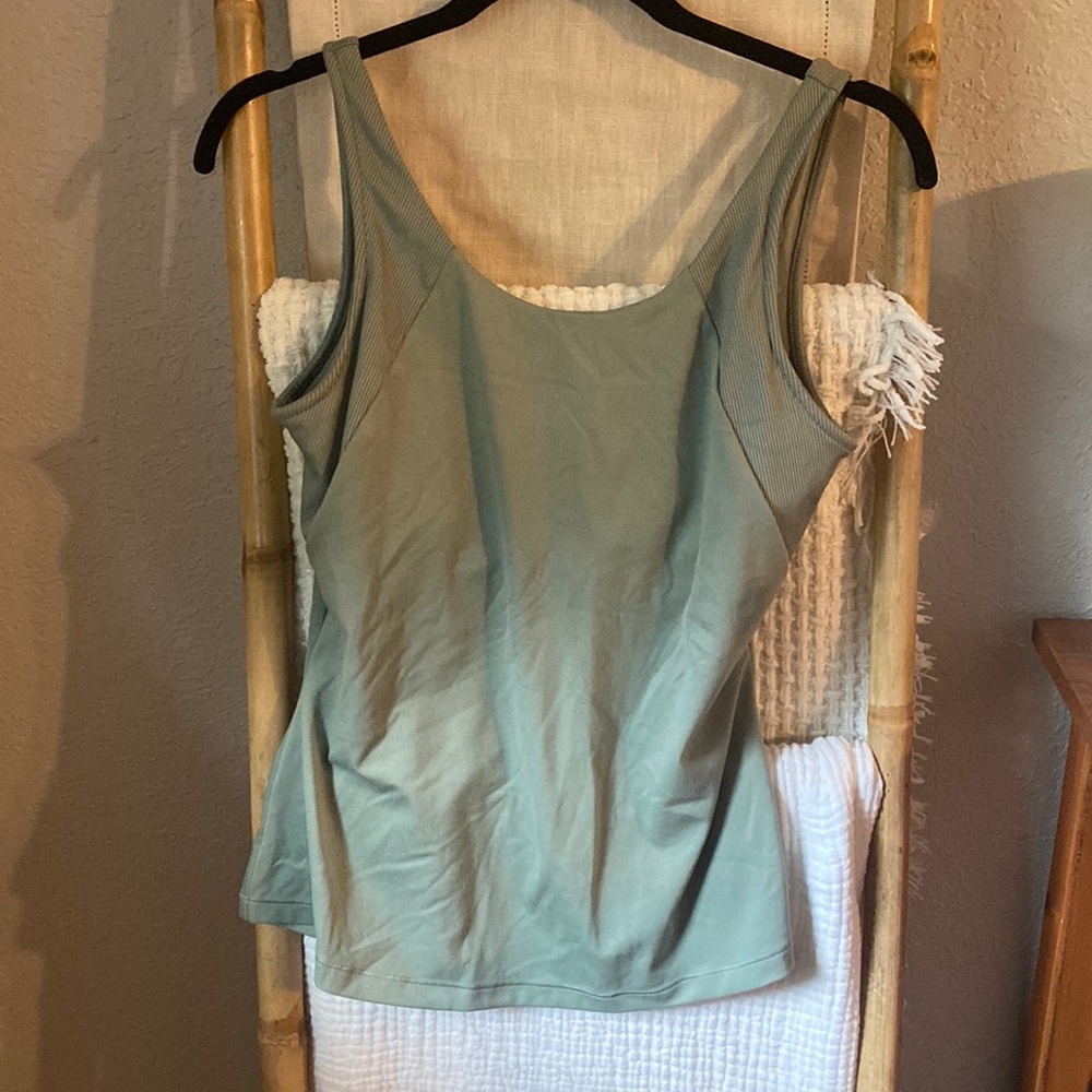 Green workout tank